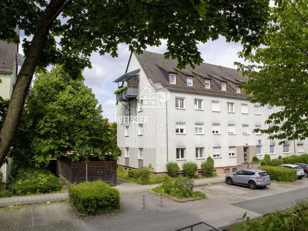 Außenansicht 1 mit Stellplatz